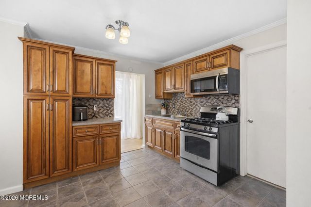 882 Woodmere Drive, Cliffwood Beach, NJ 07735