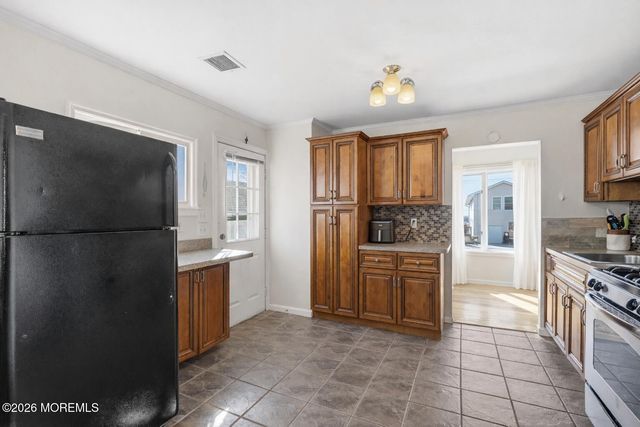 882 Woodmere Drive, Cliffwood Beach, NJ 07735