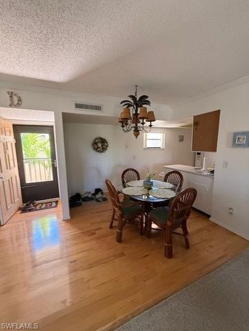 12491 McGregor BLVD 21, Fort Myers, FL 33919