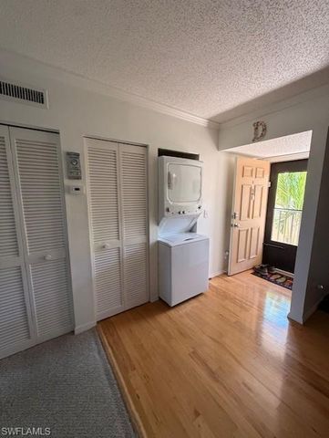 12491 McGregor BLVD 21, Fort Myers, FL 33919