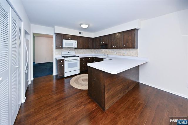 5 Indian Field Court, Mahwah, NJ 07430