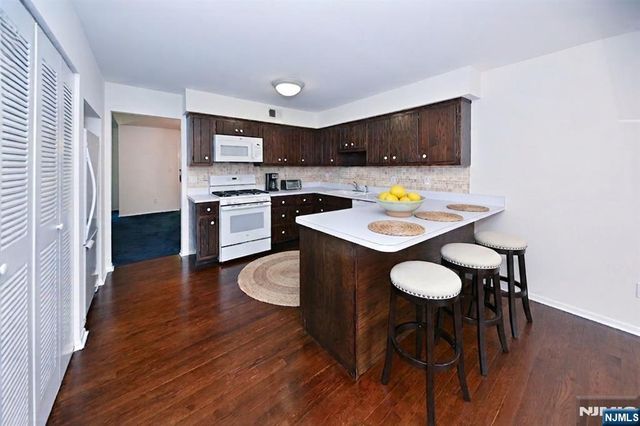 5 Indian Field Court, Mahwah, NJ 07430