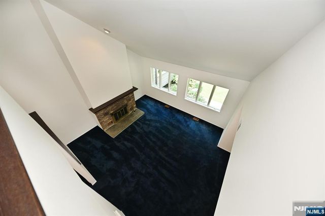 5 Indian Field Court, Mahwah, NJ 07430