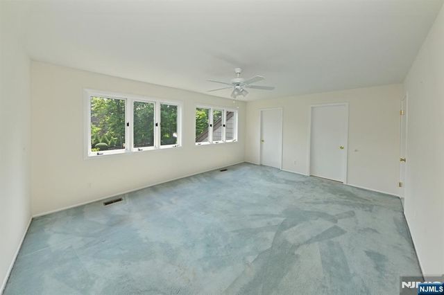 5 Indian Field Court, Mahwah, NJ 07430