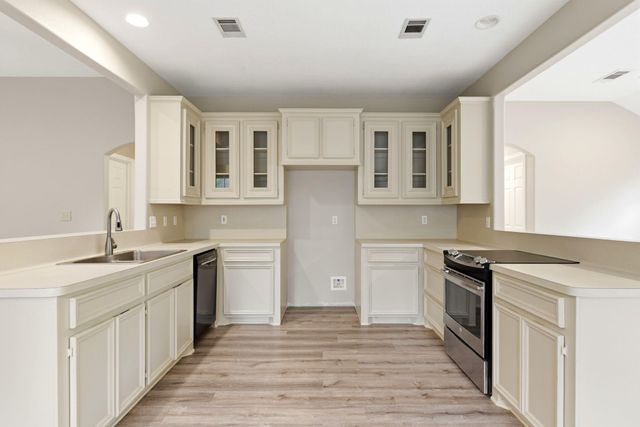 10821 Royal Pines Drive, Conroe, TX 77303