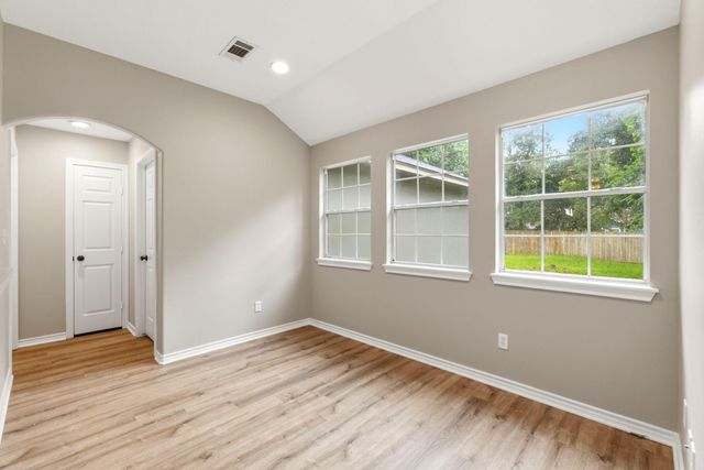 10821 Royal Pines Drive, Conroe, TX 77303