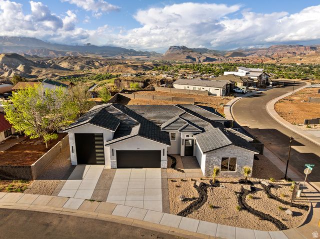 237 E 1100 N, Hurricane, UT 84737