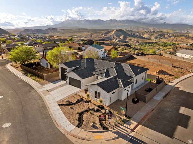 237 E 1100 N, Hurricane, UT 84737