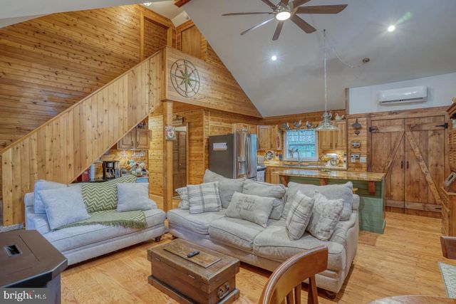 185 BEAGLE CLUB RD, Felton, DE 19943