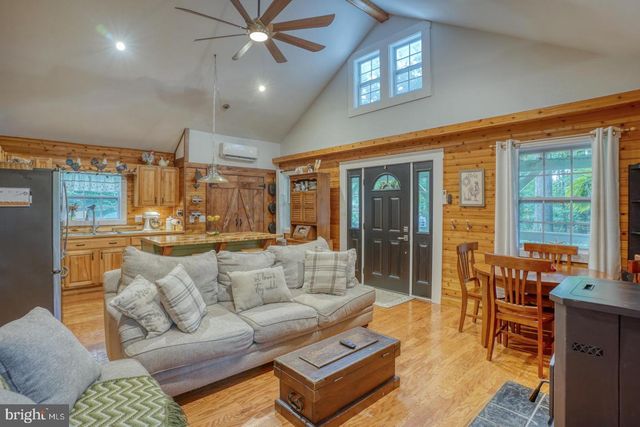185 BEAGLE CLUB RD, Felton, DE 19943
