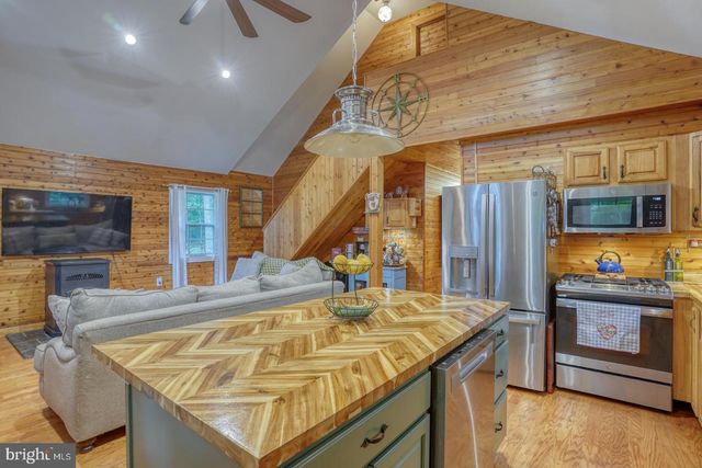 185 BEAGLE CLUB RD, Felton, DE 19943