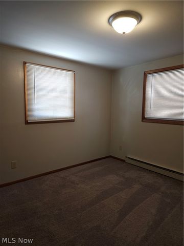 525 S Marion Avenue, Louisville, OH 44641