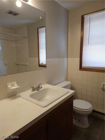 525 S Marion Avenue, Louisville, OH 44641