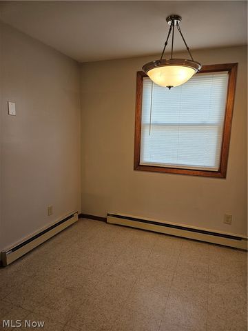 525 S Marion Avenue, Louisville, OH 44641