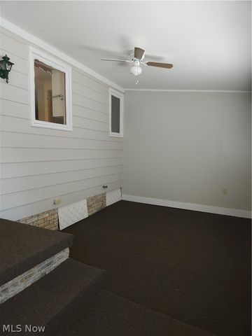 525 S Marion Avenue, Louisville, OH 44641