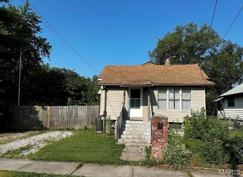 338 Goulding Street, East Alton, IL 62024