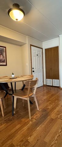 4924 Circle Court 404, Crestwood, IL 60418