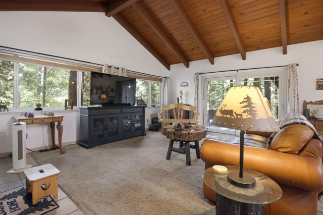 4599 Rivendale Rd, Placerville, CA 95667