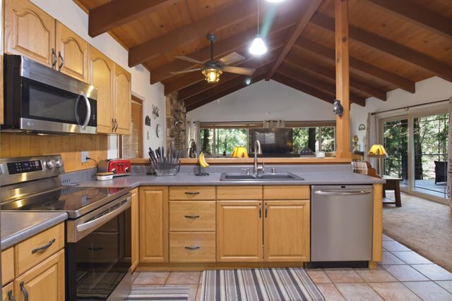 4599 Rivendale Rd, Placerville, CA 95667