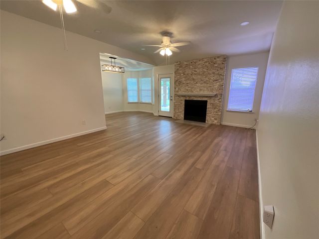1729 Duster Circle, Arlington, TX 76018