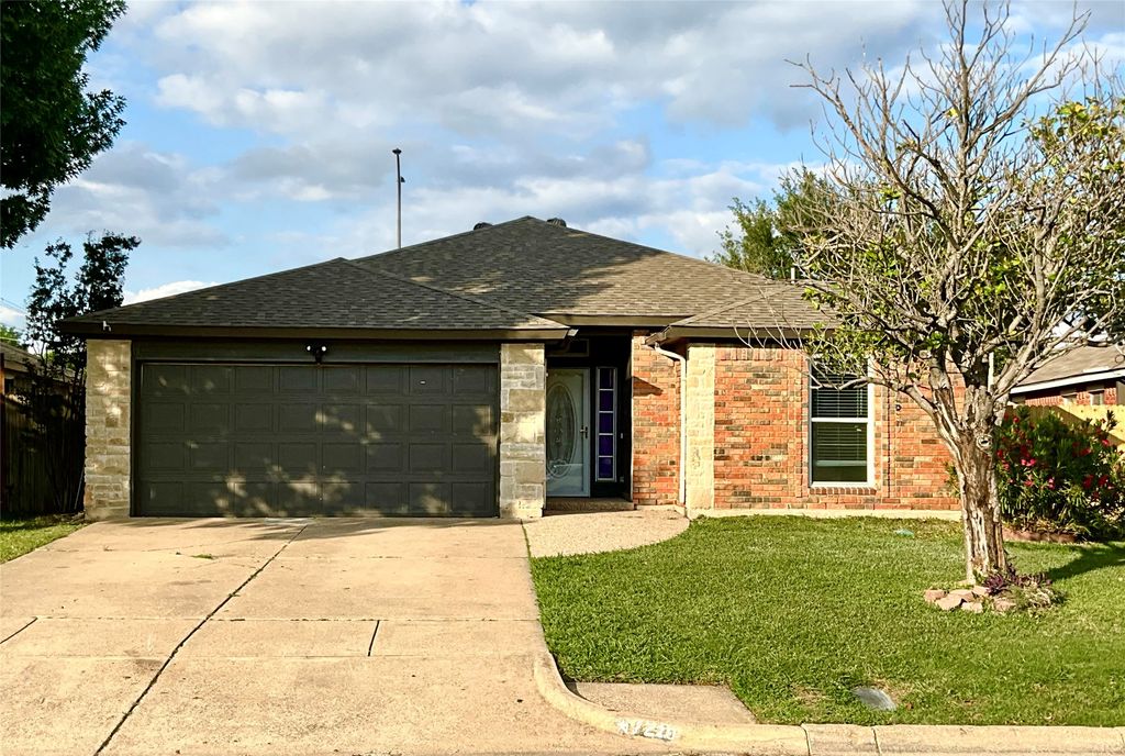 1729 Duster Circle, Arlington, TX 76018
