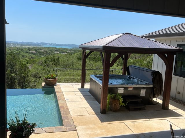 365 GOLDEN EAGLE LOOP, Canyon Lake, TX 78133