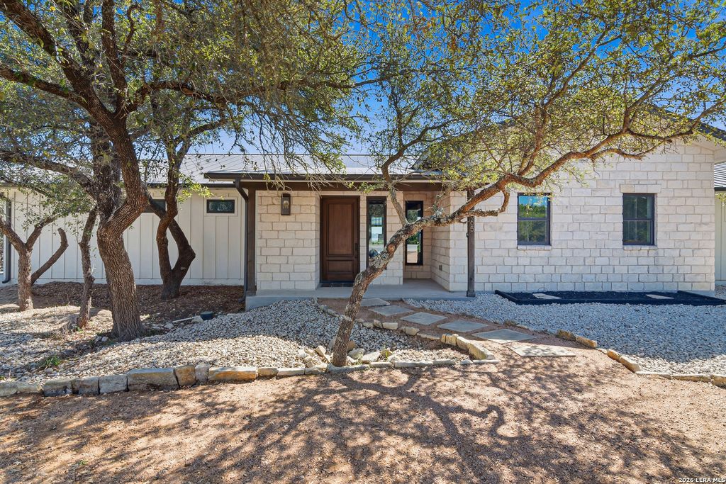 365 GOLDEN EAGLE LOOP, Canyon Lake, TX 78133