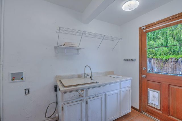 330 Sego Lily Street, Bosque Farms, NM 87068