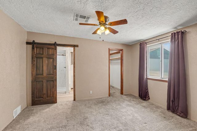 330 Sego Lily Street, Bosque Farms, NM 87068