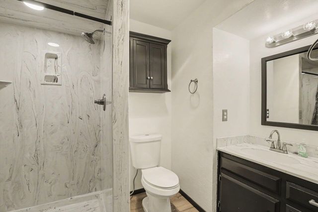 330 Sego Lily Street, Bosque Farms, NM 87068