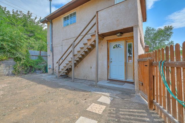 330 Sego Lily Street, Bosque Farms, NM 87068