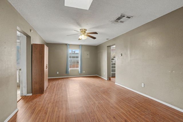 330 Sego Lily Street, Bosque Farms, NM 87068
