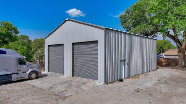 330 Sego Lily Street, Bosque Farms, NM 87068