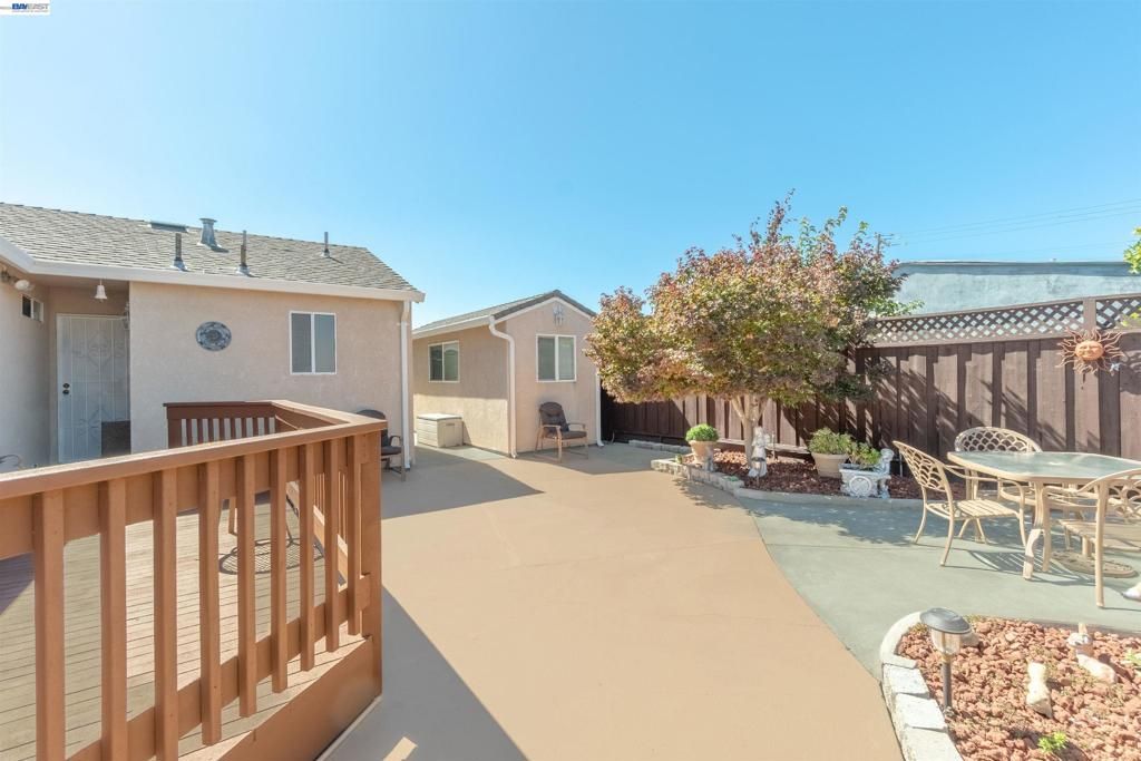 Image 23 of property listing at 15015 Milford St, San Leandro, CA 94579