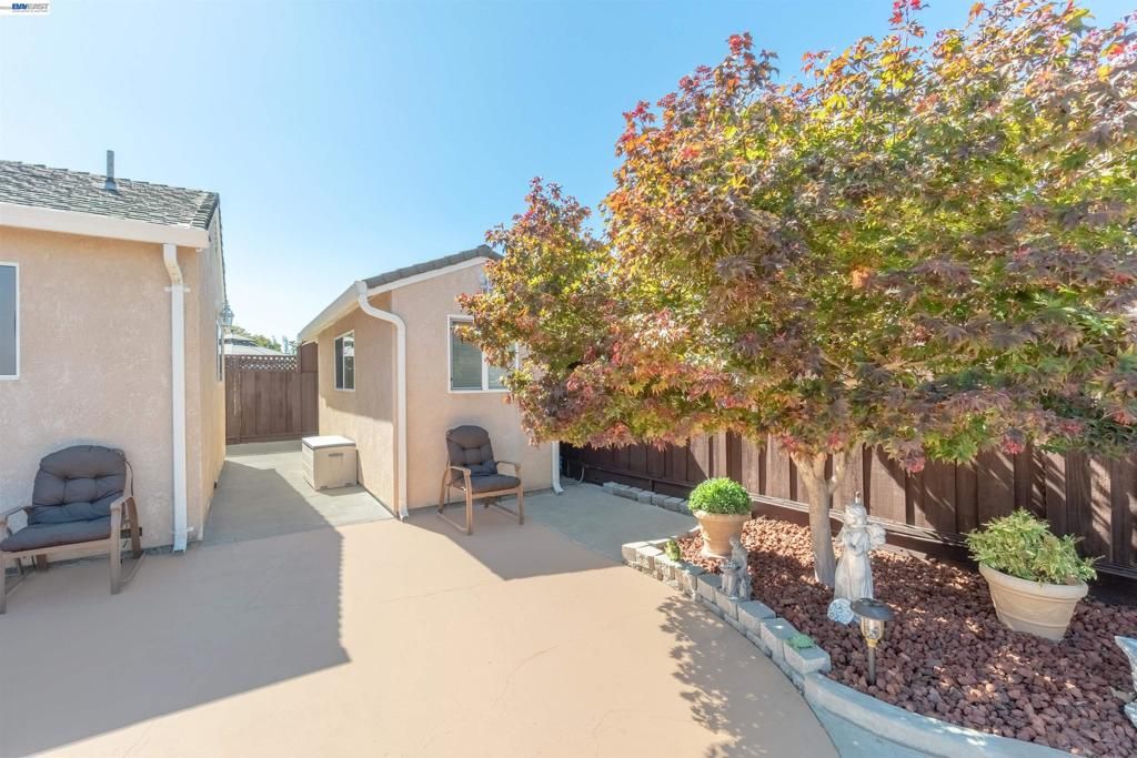 Image 26 of property listing at 15015 Milford St, San Leandro, CA 94579