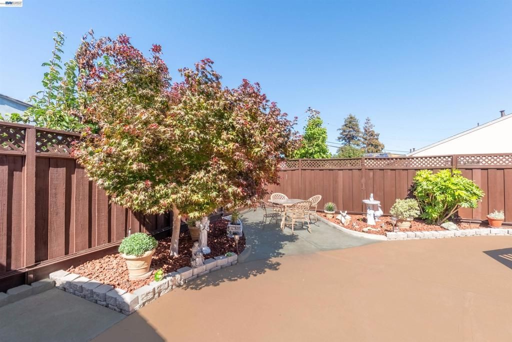 Image 30 of property listing at 15015 Milford St, San Leandro, CA 94579