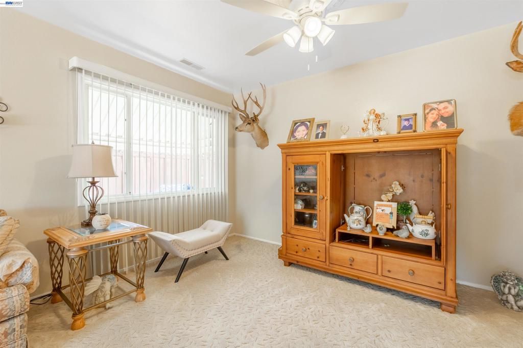 Image 7 of property listing at 15015 Milford St, San Leandro, CA 94579
