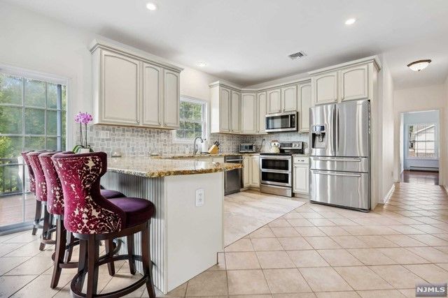 165 Burnt Meadow Road, Ringwood, NJ 07456