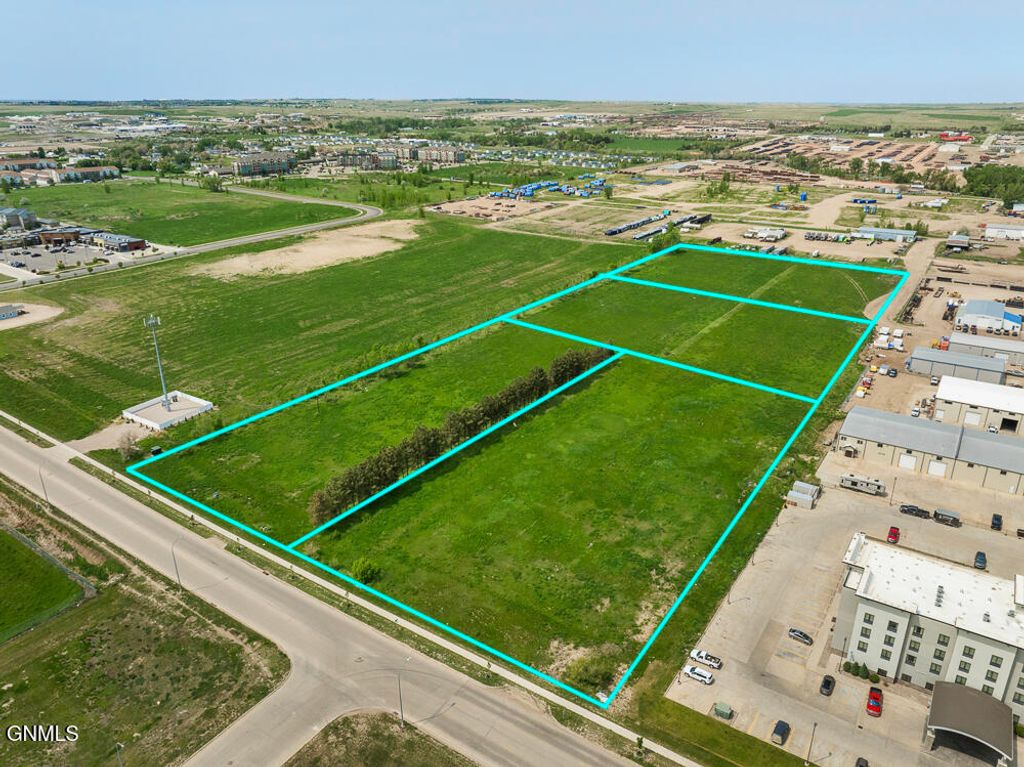 602 & 612 42nd Street W, Williston, ND 58801