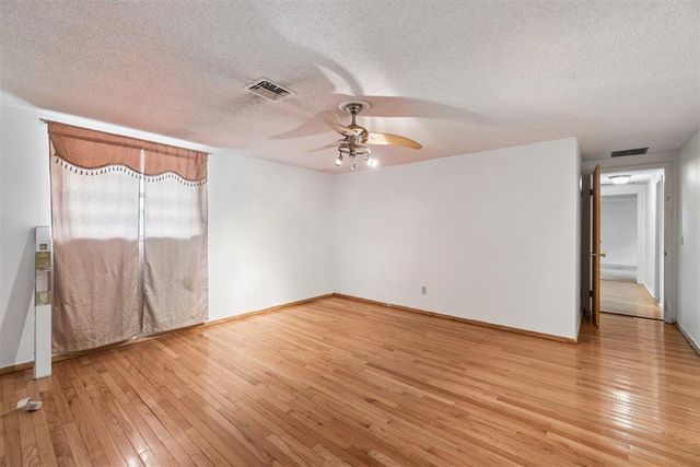 5012 NW 25th Street, Oklahoma City, OK 73127