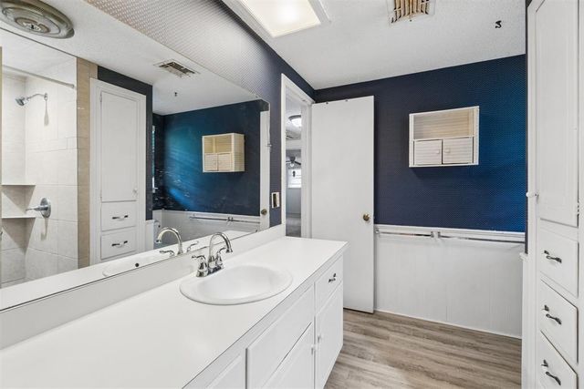 5012 NW 25th Street, Oklahoma City, OK 73127