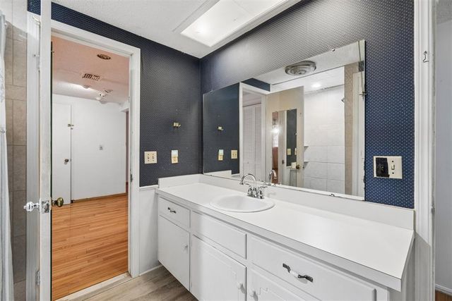 5012 NW 25th Street, Oklahoma City, OK 73127