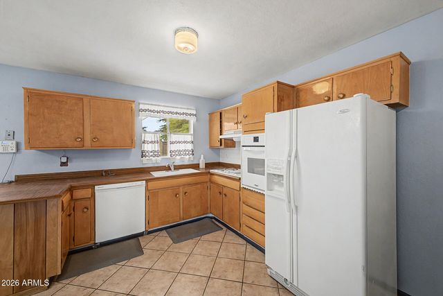3525 W MORTEN Avenue, Phoenix, AZ 85051