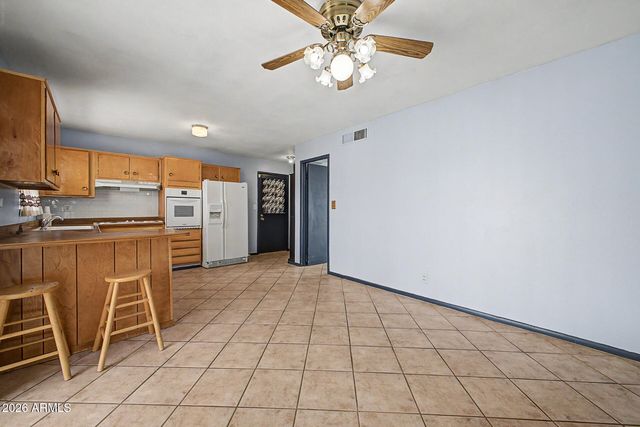 3525 W MORTEN Avenue, Phoenix, AZ 85051