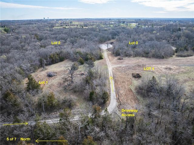 1521 S Buckner Tarsney Road, Buckner, MO 64016