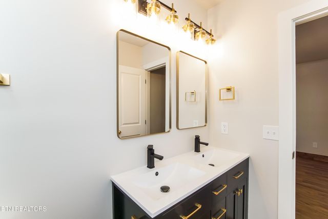 2925 Bethel Place, Powell, TN 37849