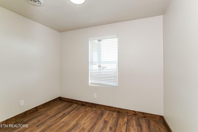 2925 Bethel Place, Powell, TN 37849