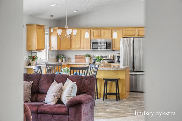 943 Red Tail Drive, Coopersville, MI 49404