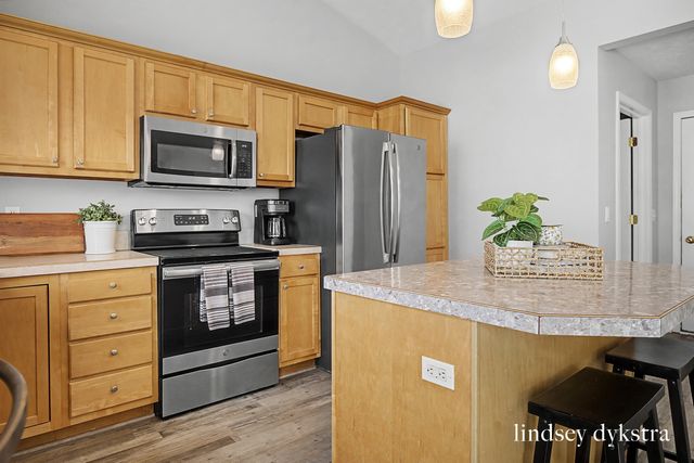 943 Red Tail Drive, Coopersville, MI 49404