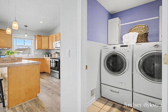 943 Red Tail Drive, Coopersville, MI 49404